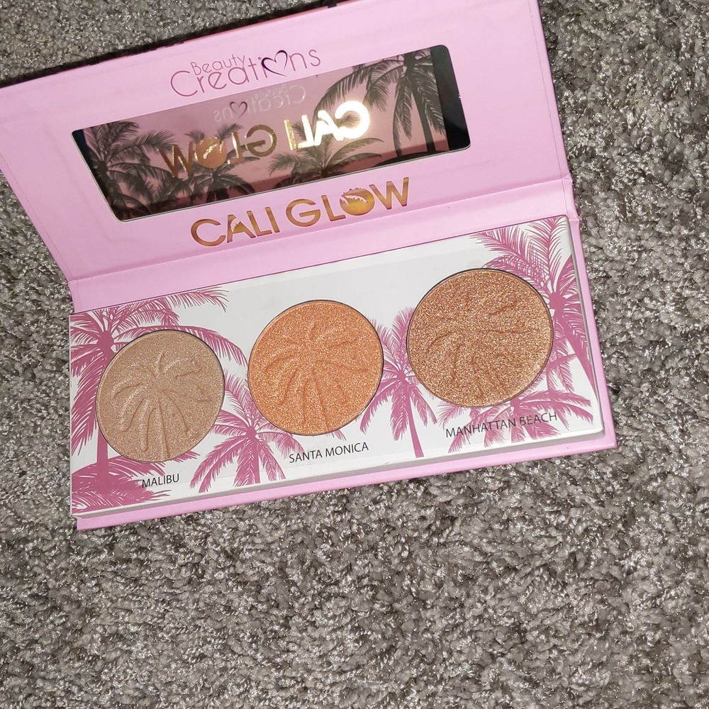 Trio highlighter blush bronzer